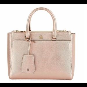 Tory Burch small Robinson tote 💯 authentic!